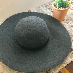 Gap S/M 100% Wool/Lane Hat